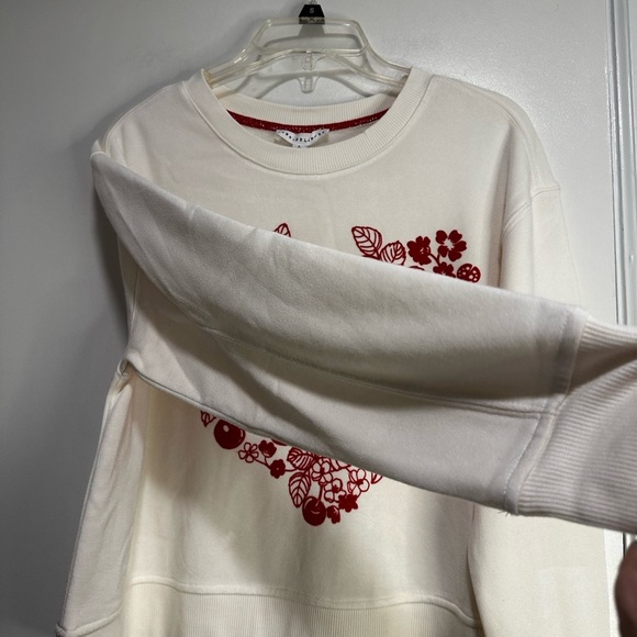 NWT Women’s Cream Pullover Red Velvet Aplique Heart, Cherry, Ladybug, Leaf Small - Picture 12 of 13